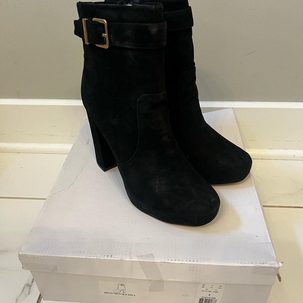 Express Black and Gold Heeled Boots with Suede Finish